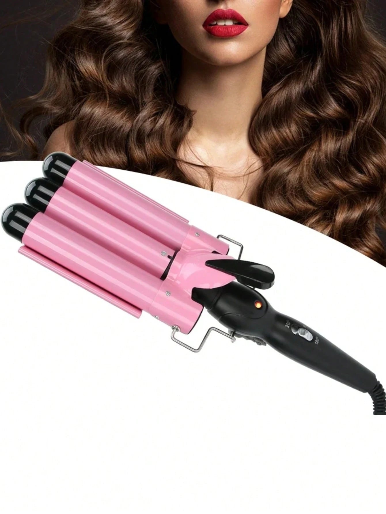 Rizadora Triple Barril 180°–210° Herramienta eléctrica para ondas definidas con temperatura ajustable de 180° a 210°. Diseño seguro anti-flama, ideal para peinados duraderos estilo francés en casa o barbería.