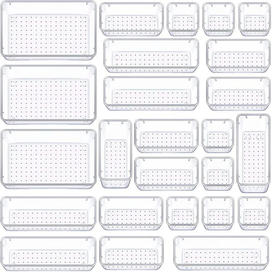 organizadores 25 transparentes Brandtrendy en 4 tamaños diferentes: apilables, duraderos y fáciles de limpiar. Perfectos para mantener en orden cajones de casa, oficina o escuela. ¡Organización práctica con estilo!