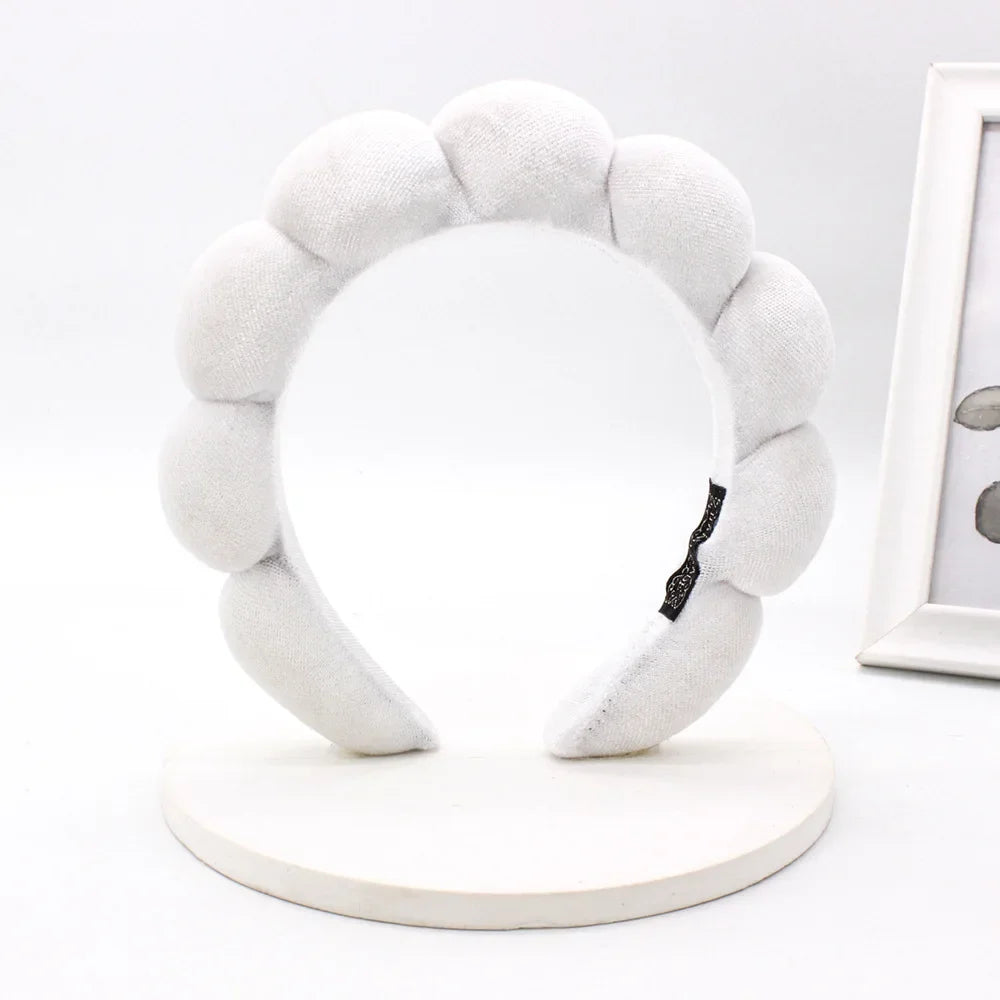 💆‍♀️ Diadema de spa acolchada en terciopelo: suave, cómoda y perfecta para lavar el rostro, retirar maquillaje o usar en la ducha. ¡Un accesorio elegante y práctico para tu rutina de cuidado facial!