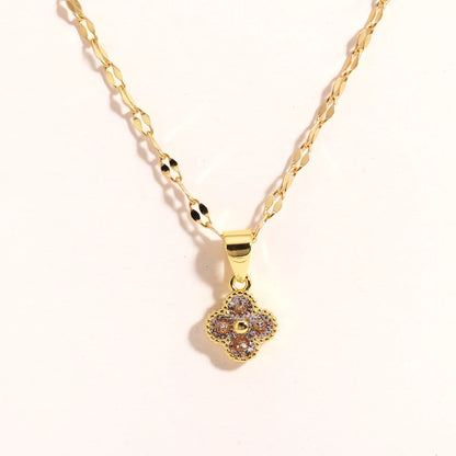 Collar Trébol Violeta Plata cadena en acero inoxidable con dije de trébol violeta y cristales de colores. Joyería elegante para mujer, ideal como regalo de boda o accesorio de fiesta.