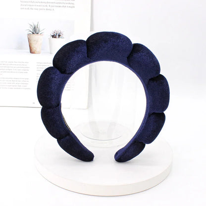 💆‍♀️ Diadema de spa acolchada en terciopelo: suave, cómoda y perfecta para lavar el rostro, retirar maquillaje o usar en la ducha. ¡Un accesorio elegante y práctico para tu rutina de cuidado facial!