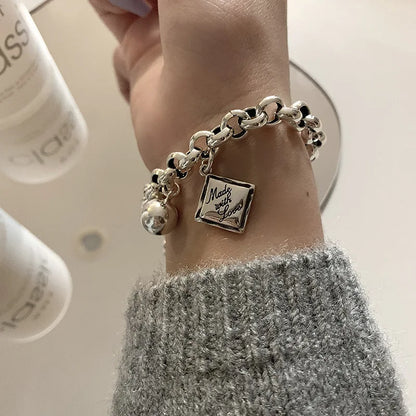 ✨Pulsera punk de plata 925 con cuentas geométricas e inscripción “Peace of Mind”. Diseño irregular y ajustable, ideal para mujer o niña. Joyería de moda perfecta como regalo especial.