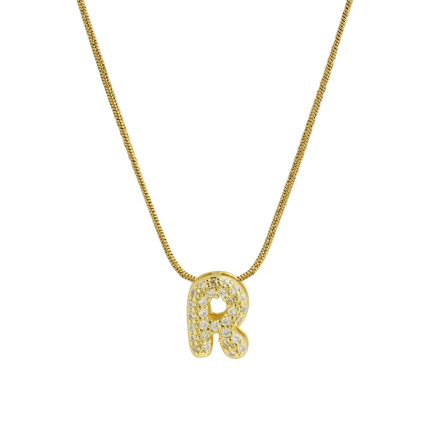 ✨ Collar inicial con letra inglesa, bañado en oro 18K y decorado con circonias incrustadas. Diseño puff/bubble llamativo, moderno y femenino, ideal para destacar tu estilo.