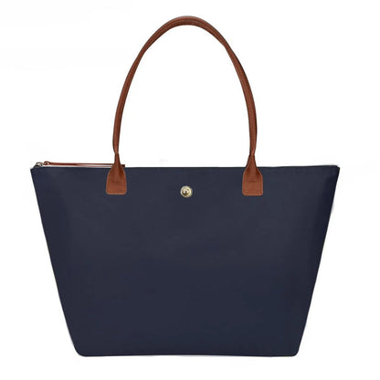Bolsa de hombro estilo francés, de gran capacidad, piel suave, diseño elegante y versátil. Perfecta como tote o handbag para uso diario. ¡Comodidad y sofisticación en un solo accesorio!