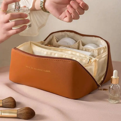 Organizador de maquillaje y kit de tocador femenino. Bolsa de lujo con cierre, ideal para cosméticos y artículos de viaje. Práctica, elegante y perfecta para mantener todo en orden.