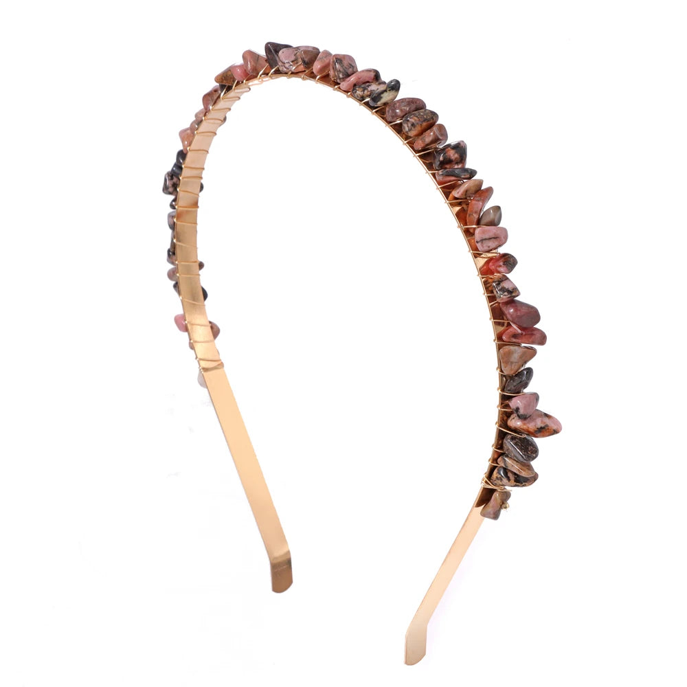 Diadema Piedras Naturales con Cristales  Descripción corta:   Headband con diseño irregular de amatistas y aguamarinas en cuentas tipo chip. Accesorio bohemio y elegante para mujer, ideal para darle un toque único a tu look en fiestas o uso diario.