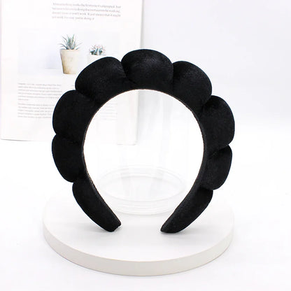 💆‍♀️ Diadema de spa acolchada en terciopelo: suave, cómoda y perfecta para lavar el rostro, retirar maquillaje o usar en la ducha. ¡Un accesorio elegante y práctico para tu rutina de cuidado facial!