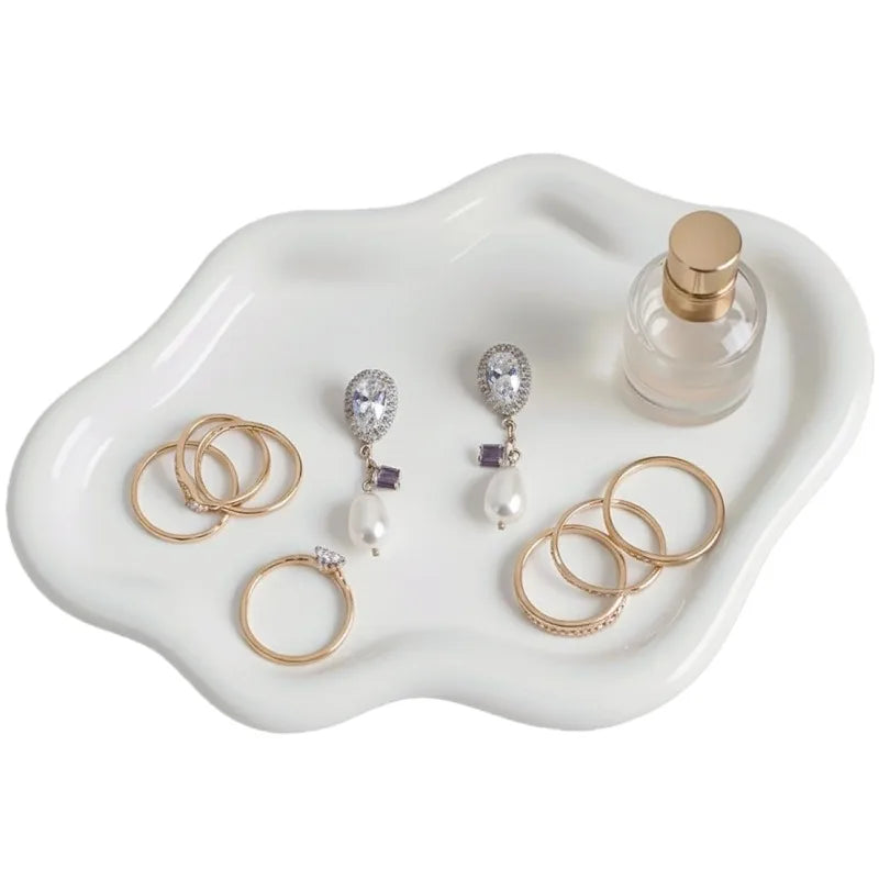Bandeja de tocador con forma de nube, plato de plástico para joyas, anillos, pendientes, perfume y llaves. Bonita y original decoración