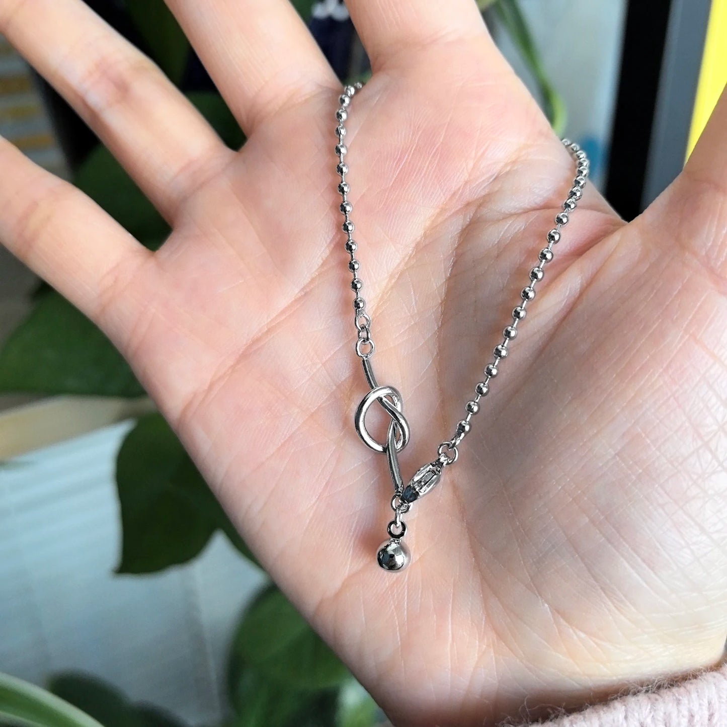 ✨Pulsera punk de plata 925 con cuentas geométricas e inscripción “Peace of Mind”. Diseño irregular y ajustable, ideal para mujer o niña. Joyería de moda perfecta como regalo especial.