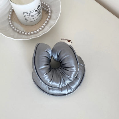 scrunchies elásticos de esponja y satén: suaves, cómodos y perfectos para mujeres y niñas. Accesorio ideal para peinados con estilo, sin maltratar tu cabello. ¡Color, suavidad y moda en cada coleta!