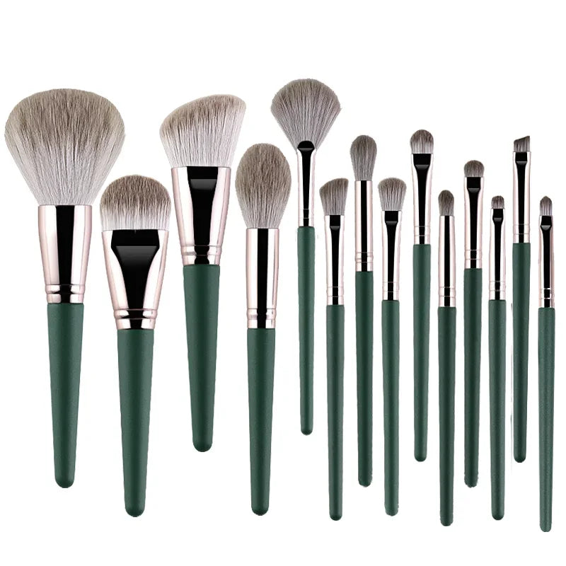 14 Brochas de Maquillaje  Kit completo de 14 brochas suaves y esponjosas para polvo, base, rubor y sombras. Herramientas profesionales para difuminar y lograr un acabado perfecto en cualquier look de belleza.