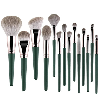 14 Brochas de Maquillaje  Kit completo de 14 brochas suaves y esponjosas para polvo, base, rubor y sombras. Herramientas profesionales para difuminar y lograr un acabado perfecto en cualquier look de belleza.