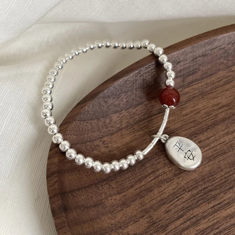 ✨Pulsera punk de plata 925 con cuentas geométricas e inscripción “Peace of Mind”. Diseño irregular y ajustable, ideal para mujer o niña. Joyería de moda perfecta como regalo especial.