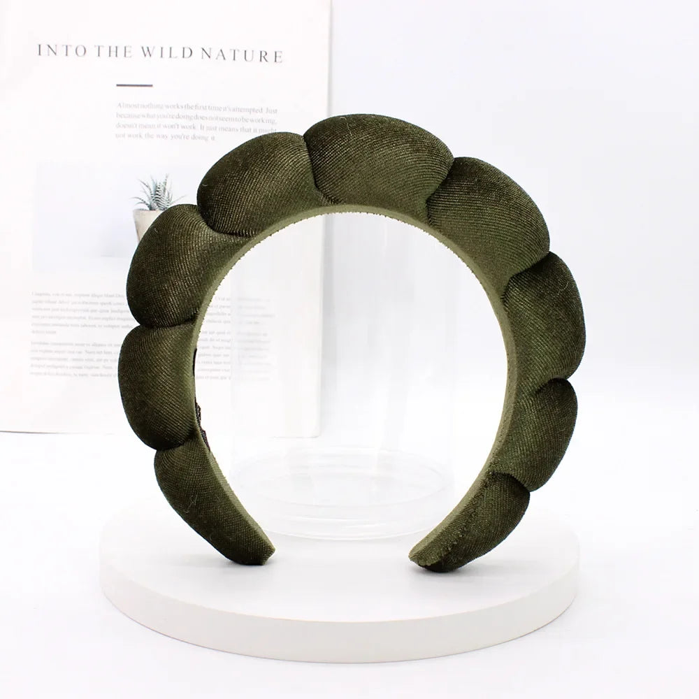 💆‍♀️ Diadema de spa acolchada en terciopelo: suave, cómoda y perfecta para lavar el rostro, retirar maquillaje o usar en la ducha. ¡Un accesorio elegante y práctico para tu rutina de cuidado facial!