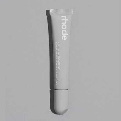 💄 RHODE Pocket Blush Stick: bálsamo hidratante 2 en 1 para labios y mejillas. Textura cremosa, fácil de aplicar y con acabado natural en polvo-rouge. ¡Color fresco y luminoso en segundos!