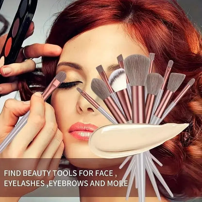 Set de brochas de maquillaje profesionales: suaves y esponjosas para base, polvo, sombras y difuminado. Incluye kabuki y blending, ideales para un acabado perfecto.