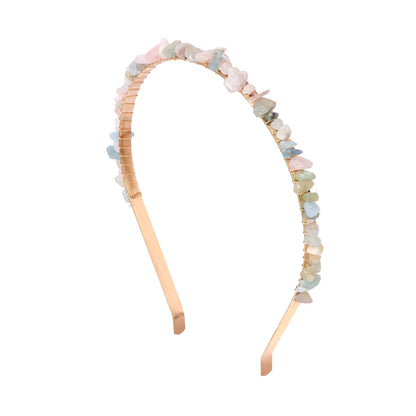 Diadema Piedras Naturales con Cristales  Descripción corta:   Headband con diseño irregular de amatistas y aguamarinas en cuentas tipo chip. Accesorio bohemio y elegante para mujer, ideal para darle un toque único a tu look en fiestas o uso diario.