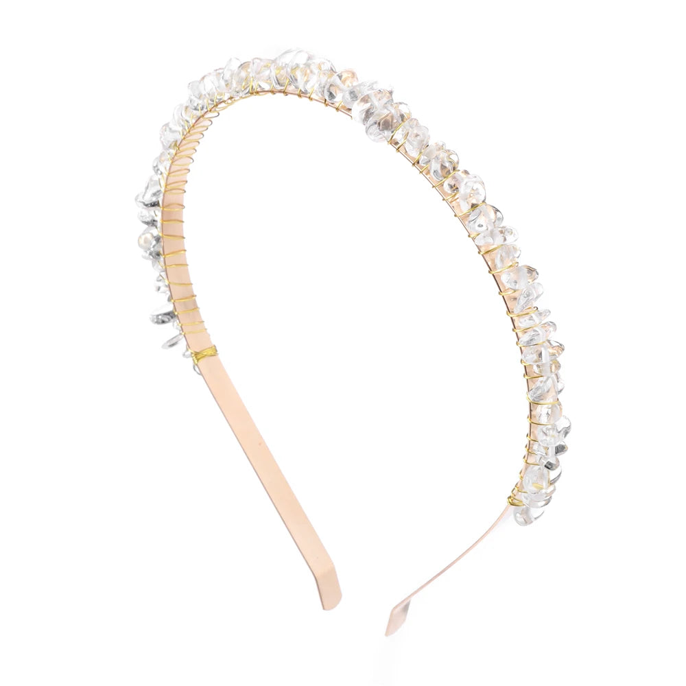 Diadema Piedras Naturales con Cristales  Descripción corta:   Headband con diseño irregular de amatistas y aguamarinas en cuentas tipo chip. Accesorio bohemio y elegante para mujer, ideal para darle un toque único a tu look en fiestas o uso diario.