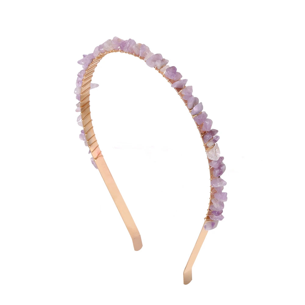 Diadema Piedras Naturales con Cristales  Descripción corta:   Headband con diseño irregular de amatistas y aguamarinas en cuentas tipo chip. Accesorio bohemio y elegante para mujer, ideal para darle un toque único a tu look en fiestas o uso diario.