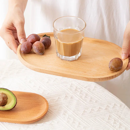 Plato de madera de haya, ideal para frutas, postres, dulces o como bandeja decorativa en buffet y cenas.”