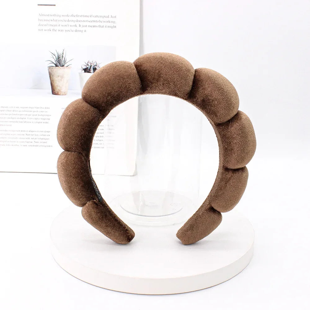 💆‍♀️ Diadema de spa acolchada en terciopelo: suave, cómoda y perfecta para lavar el rostro, retirar maquillaje o usar en la ducha. ¡Un accesorio elegante y práctico para tu rutina de cuidado facial!