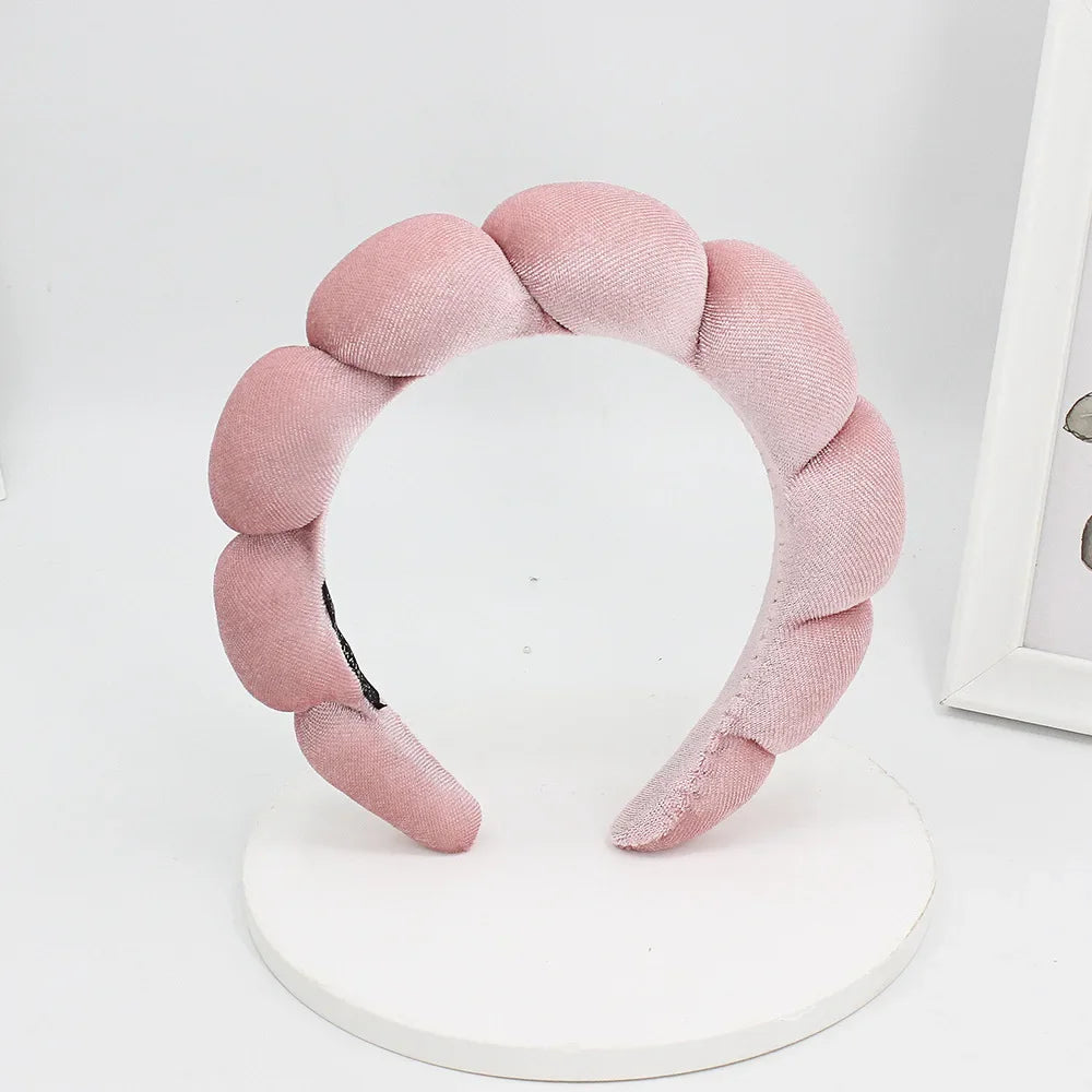 💆‍♀️ Diadema de spa acolchada en terciopelo: suave, cómoda y perfecta para lavar el rostro, retirar maquillaje o usar en la ducha. ¡Un accesorio elegante y práctico para tu rutina de cuidado facial!