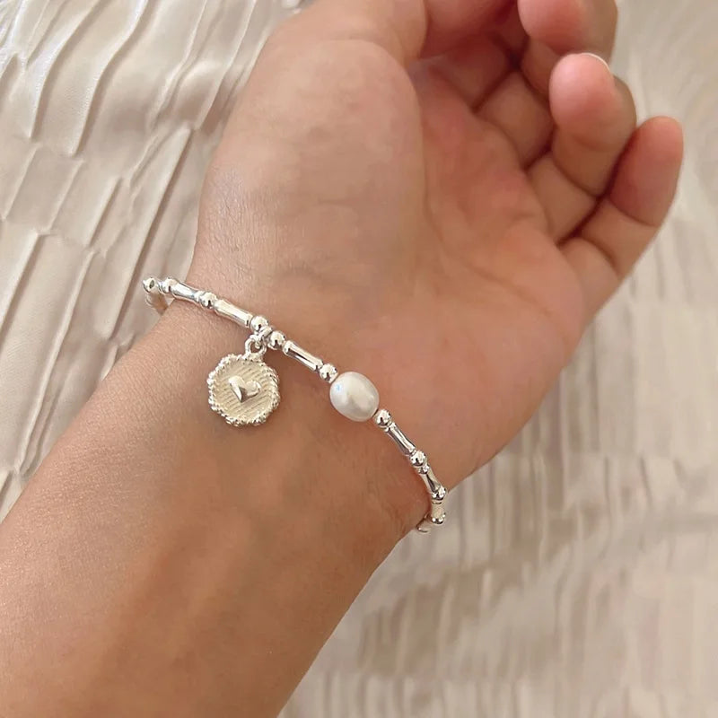 ✨Pulsera punk de plata 925 con cuentas geométricas e inscripción “Peace of Mind”. Diseño irregular y ajustable, ideal para mujer o niña. Joyería de moda perfecta como regalo especial.