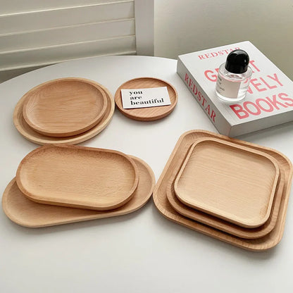 Plato de madera de haya, ideal para frutas, postres, dulces o como bandeja decorativa en buffet y cenas.”