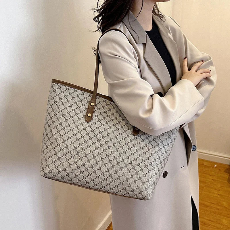 👜 Bolsa de hombro de gran capacidad para mujer, en piel PU suave. Diseño versátil y elegante, perfecta para el día a día, commuting y uso casual. ¡Comodidad y estilo en un solo accesorio!