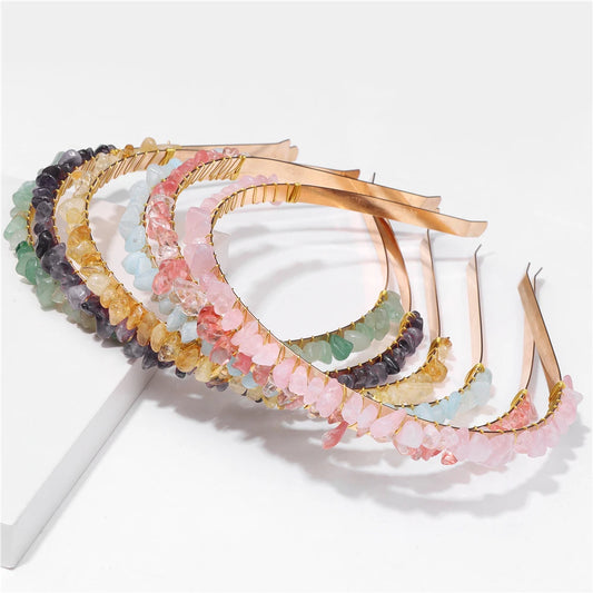 Diadema Piedras Naturales con Cristales  Descripción corta:   Headband con diseño irregular de amatistas y aguamarinas en cuentas tipo chip. Accesorio bohemio y elegante para mujer, ideal para darle un toque único a tu look en fiestas o uso diario.