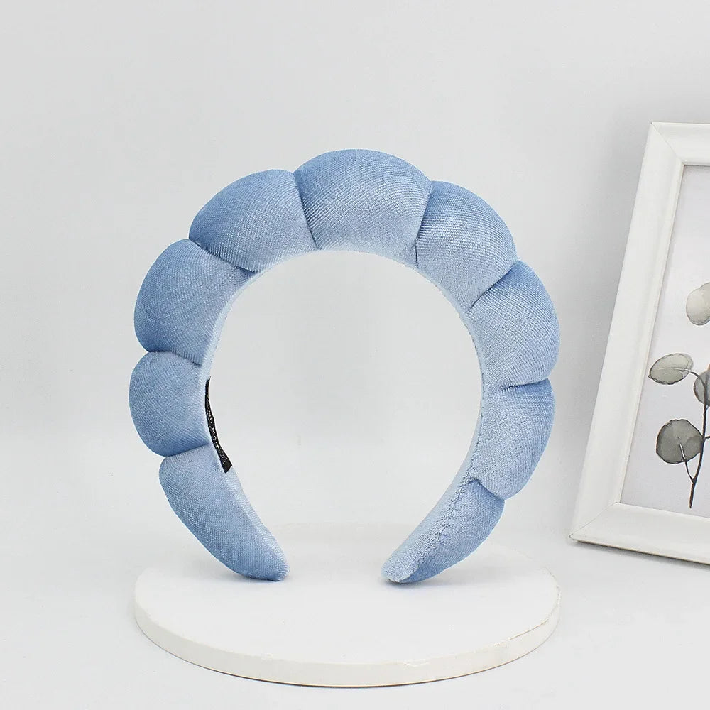 💆‍♀️ Diadema de spa acolchada en terciopelo: suave, cómoda y perfecta para lavar el rostro, retirar maquillaje o usar en la ducha. ¡Un accesorio elegante y práctico para tu rutina de cuidado facial!